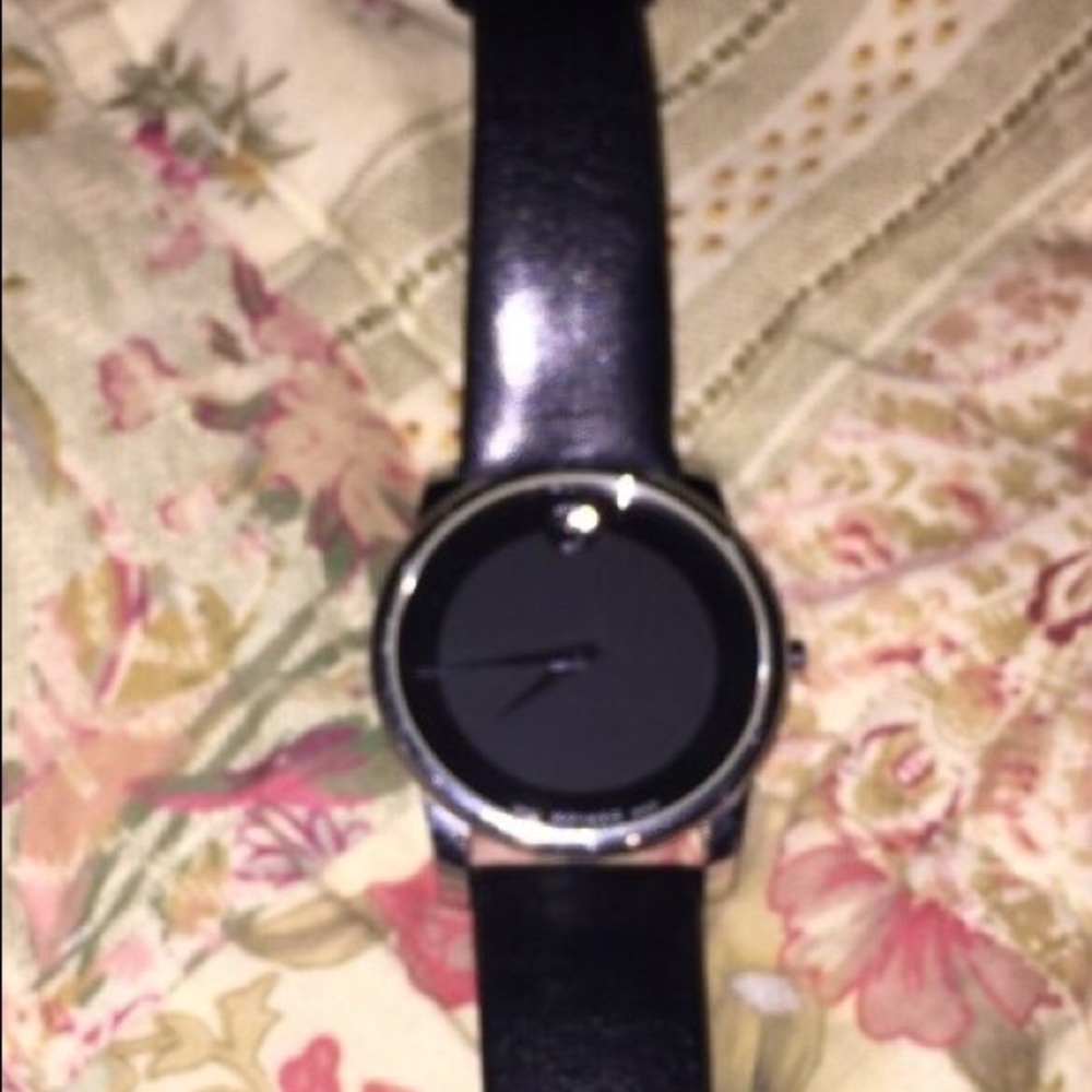 675$ watch letting go for 400 price negotiable